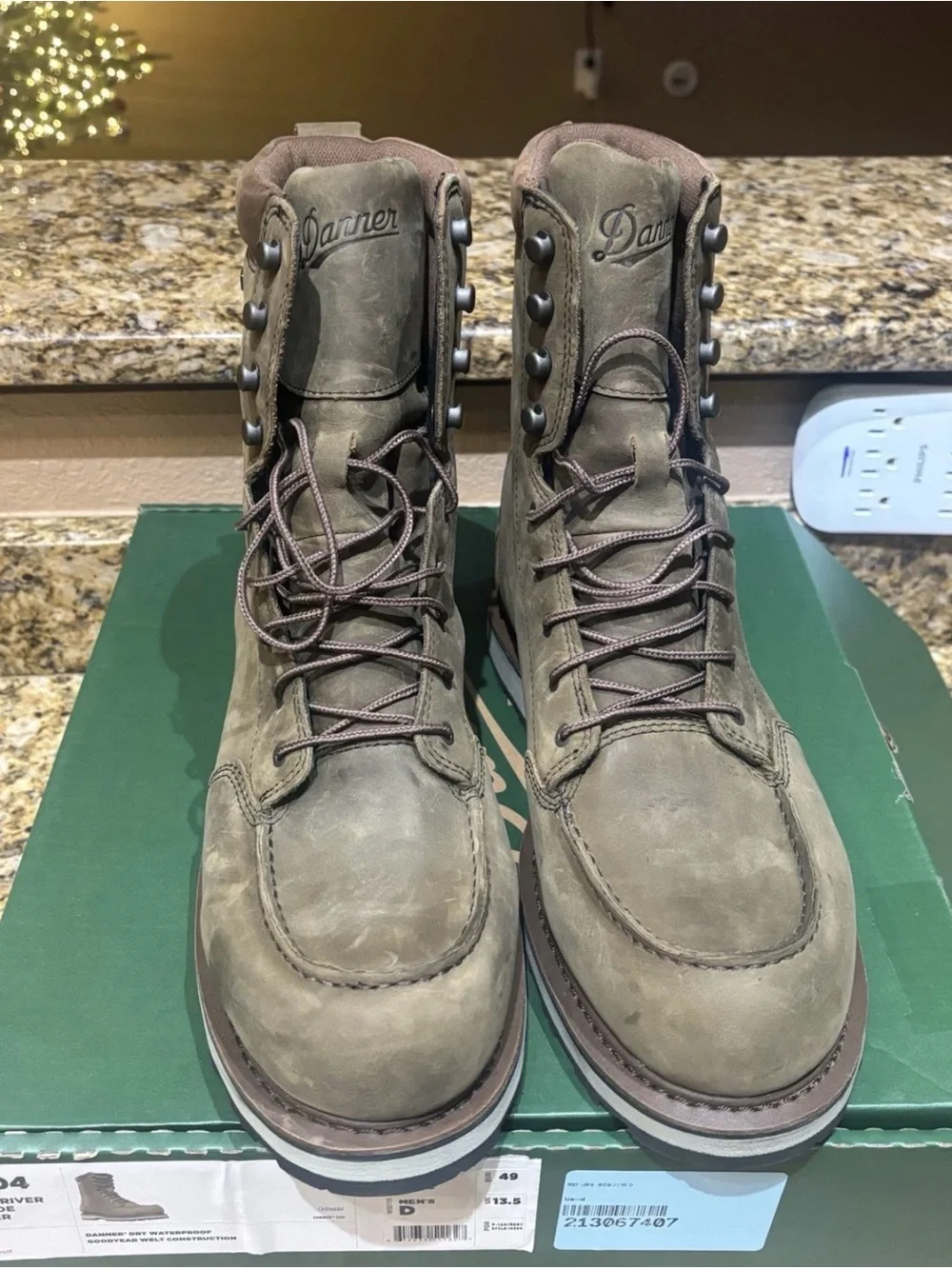 Danner Cedar River Boots Mens Size 14 D Timberwolf Moc Toe 8in Waterproof 14304